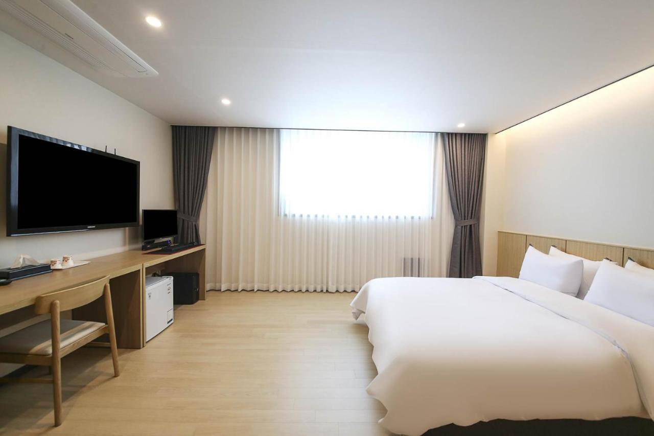 Benikea Hotel Cheonan Exterior photo