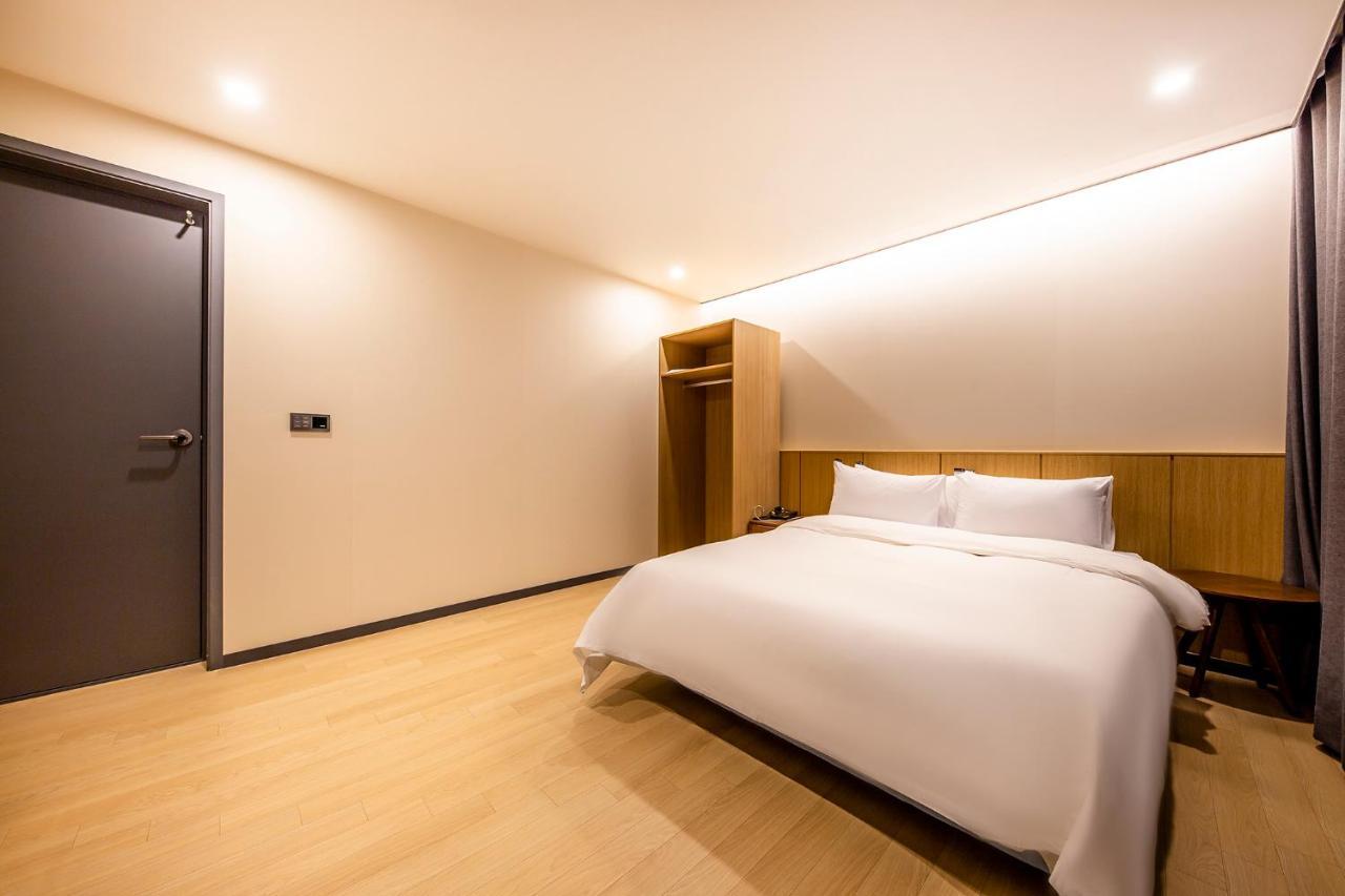 Benikea Hotel Cheonan Exterior photo